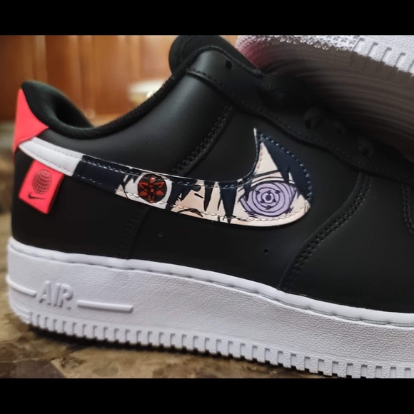 Customs - Picture 4 of 8